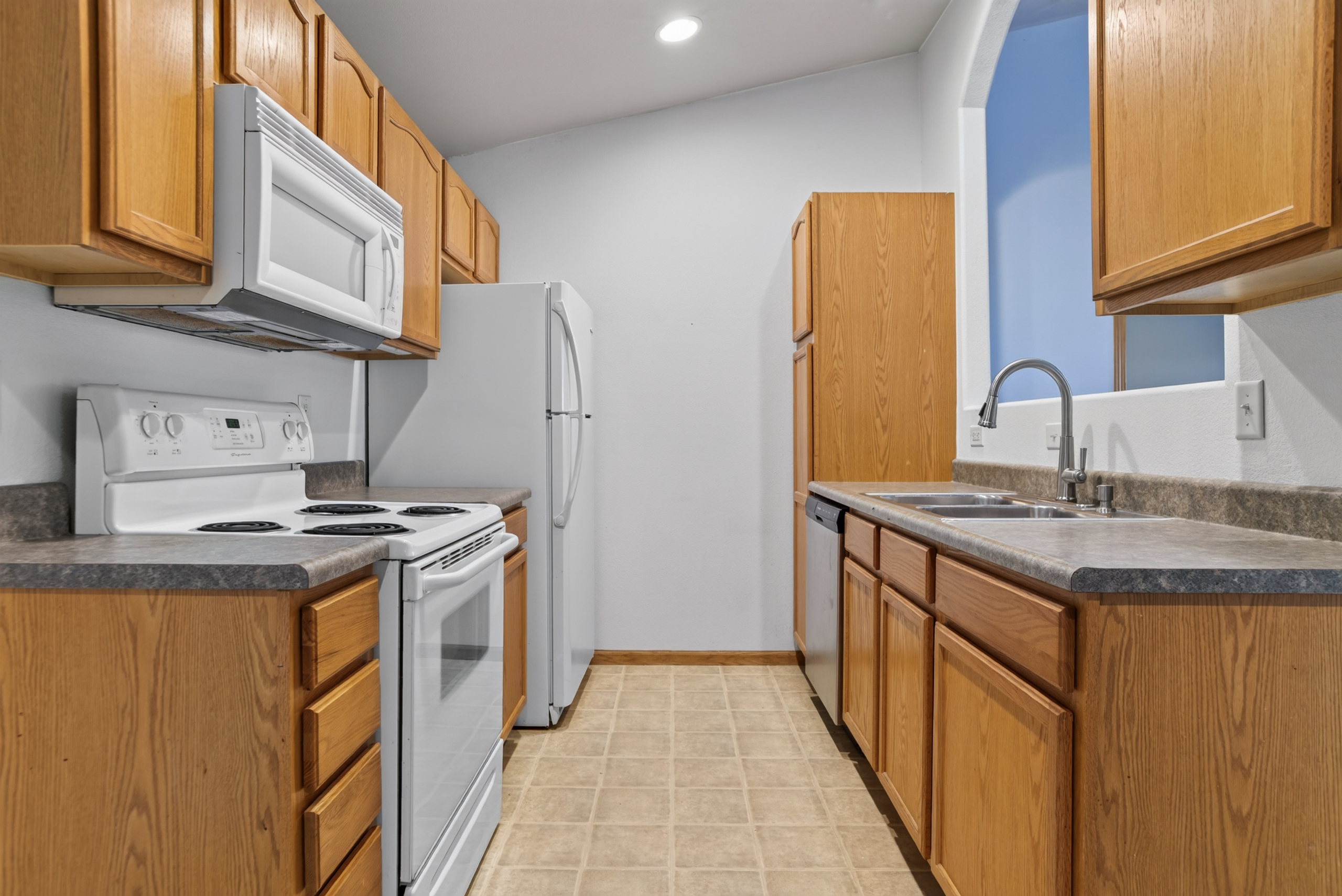 4616 CHALKSTONE DR Unit I, Rapid City, SD, 57701, kitchen