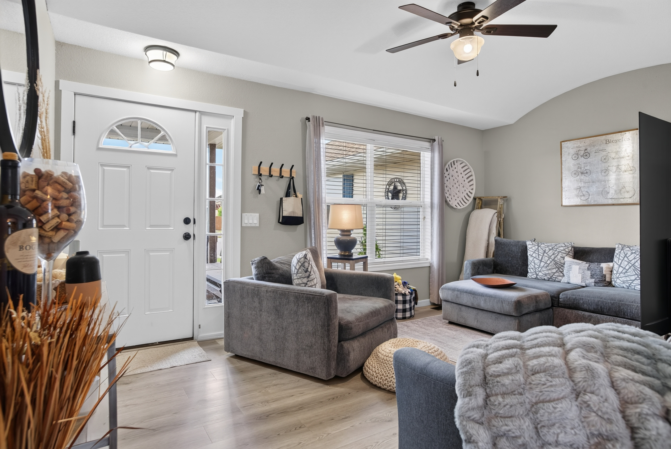 1004 Lennon Lane, Rapid City, SD, 57701, entry mudroom