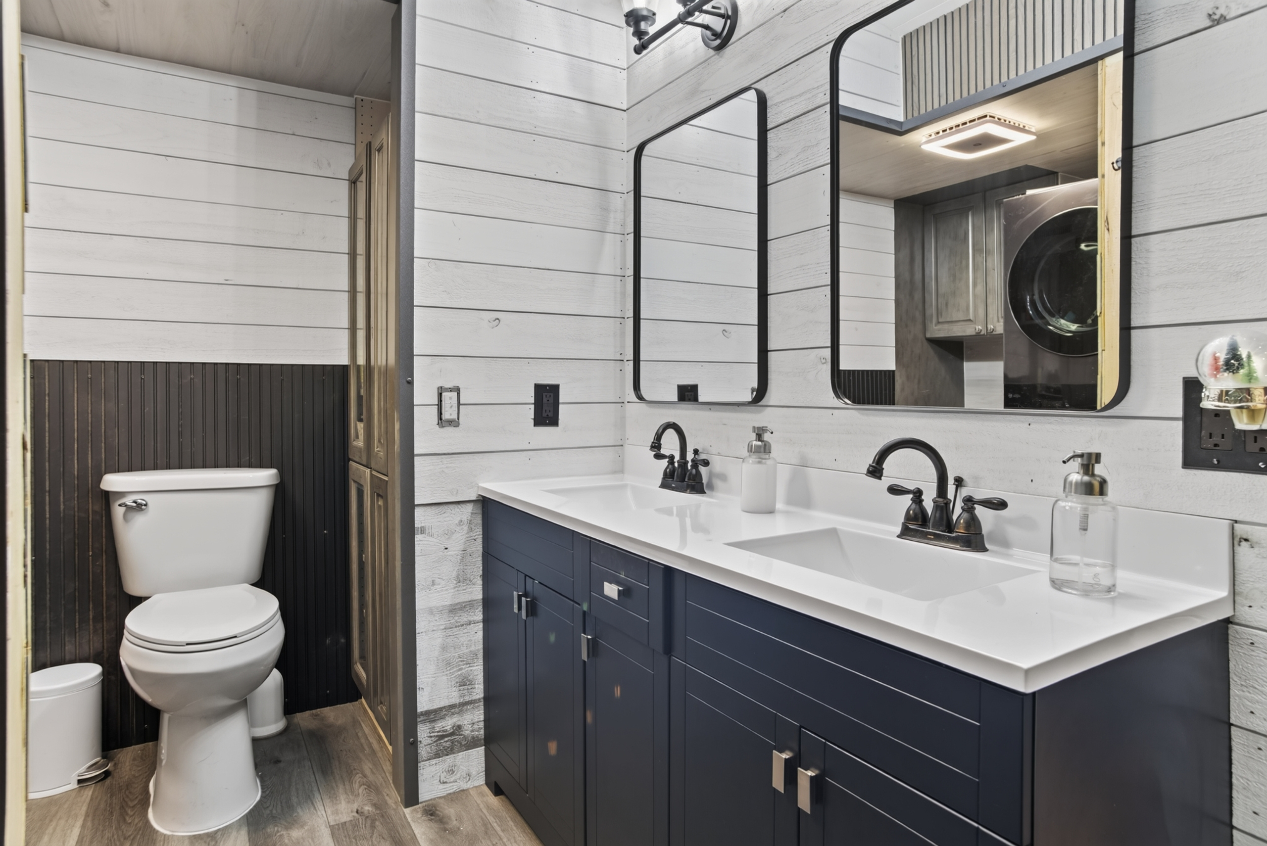 14950 W Hillsview Drive, Piedmont, SD, 57769, bathrooms