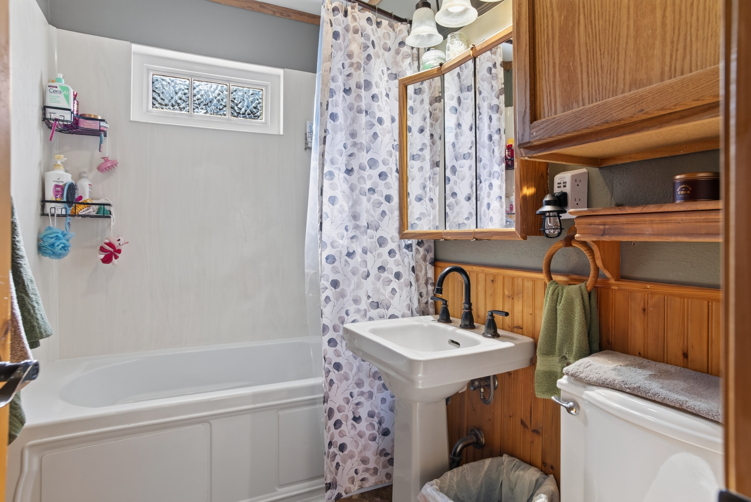 818 Roubaix Dr, Rapid City, SD, 57702, bathrooms