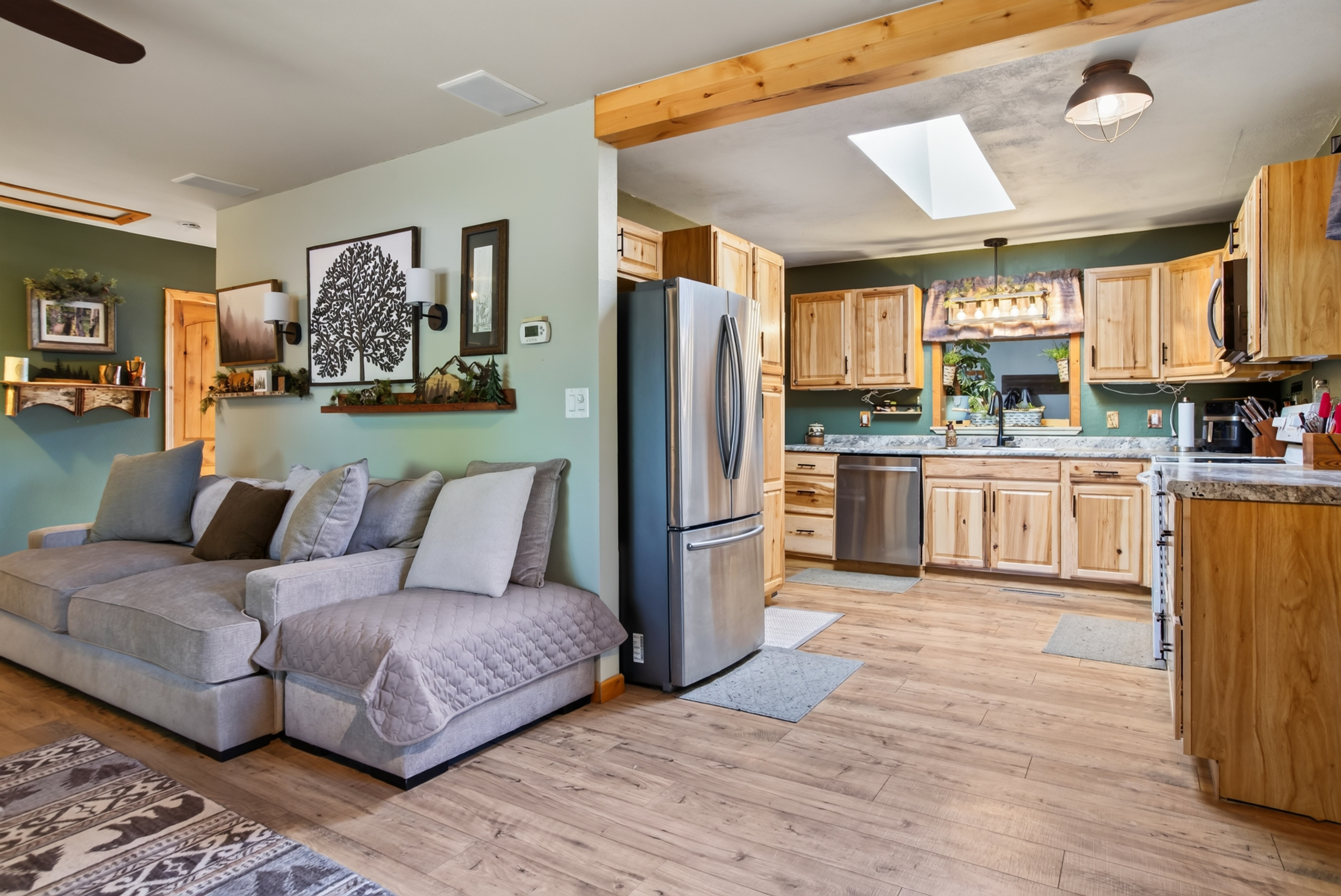 818 Roubaix Dr, Rapid City, SD, 57702, living areas