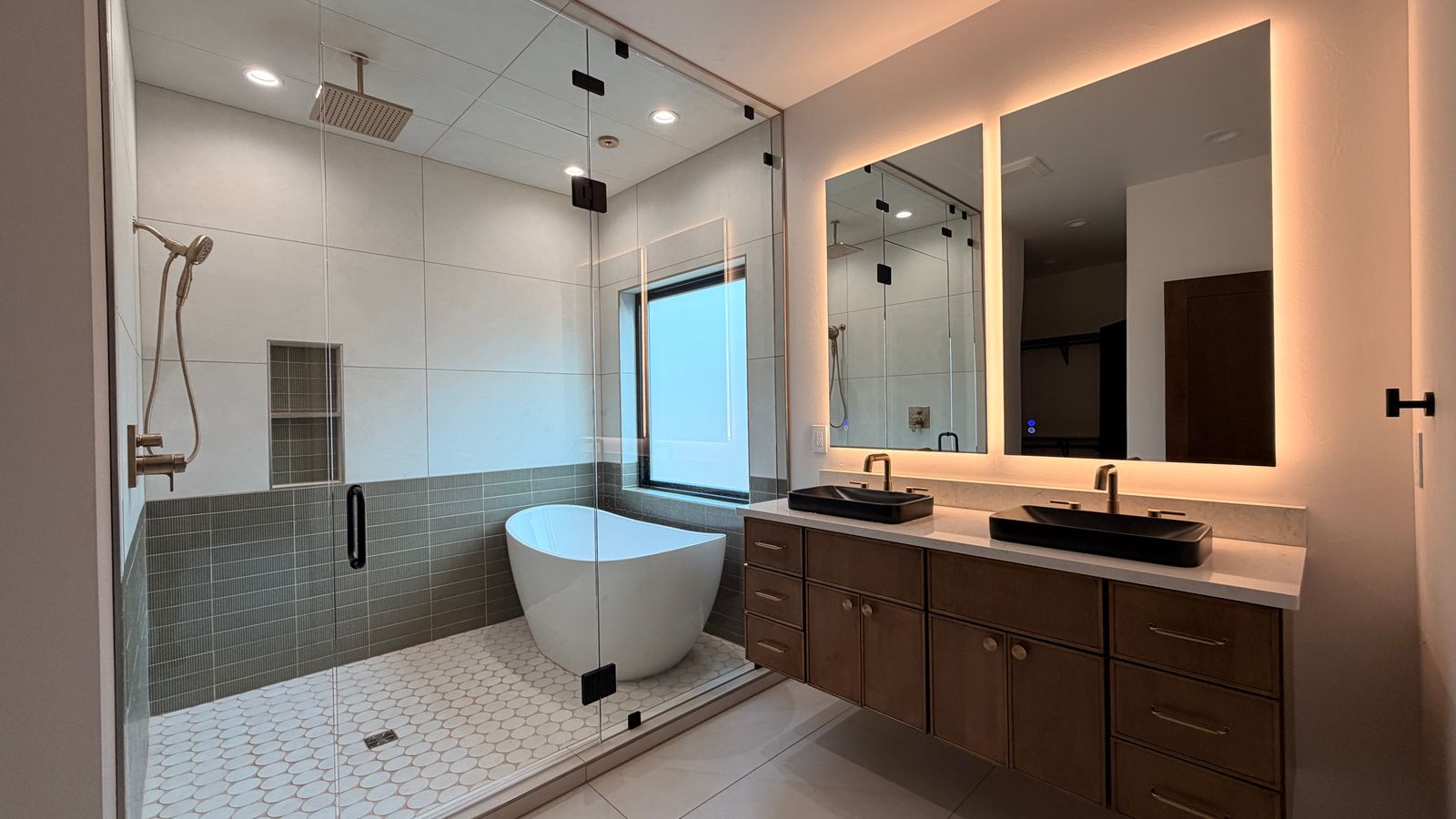 13484 Frontier Loop, Piedmont, SD, 57769, primary bathroom