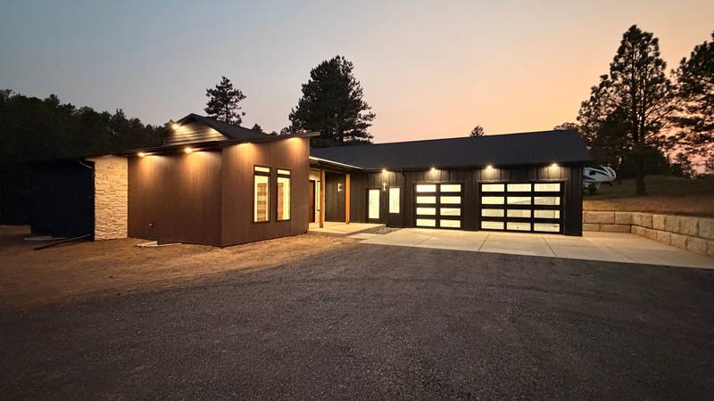 4 bedroom, 3 bathroom home at 13484 Frontier Loop in Piedmont, SD, 3,141 square feet, 1.94 acres