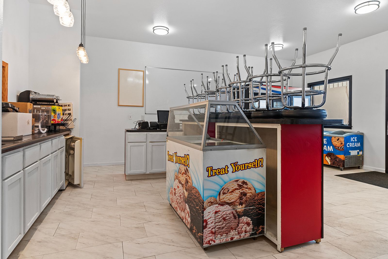 106 N CENTER AVE, Phillip, SD, 57567, kitchen