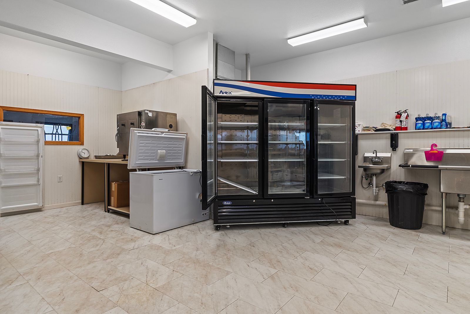 106 N CENTER AVE, Phillip, SD, 57567, kitchen