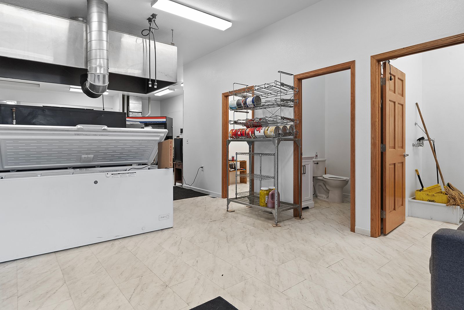 106 N CENTER AVE, Phillip, SD, 57567, kitchen