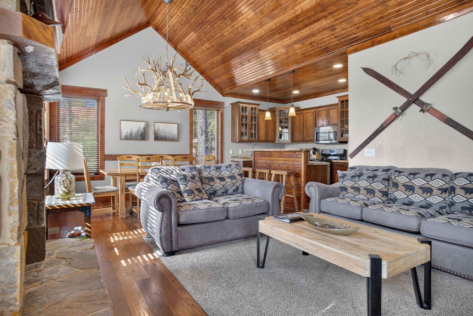 21183 GILDED MOUNTAIN LP, Lead, SD, 57754, living areas