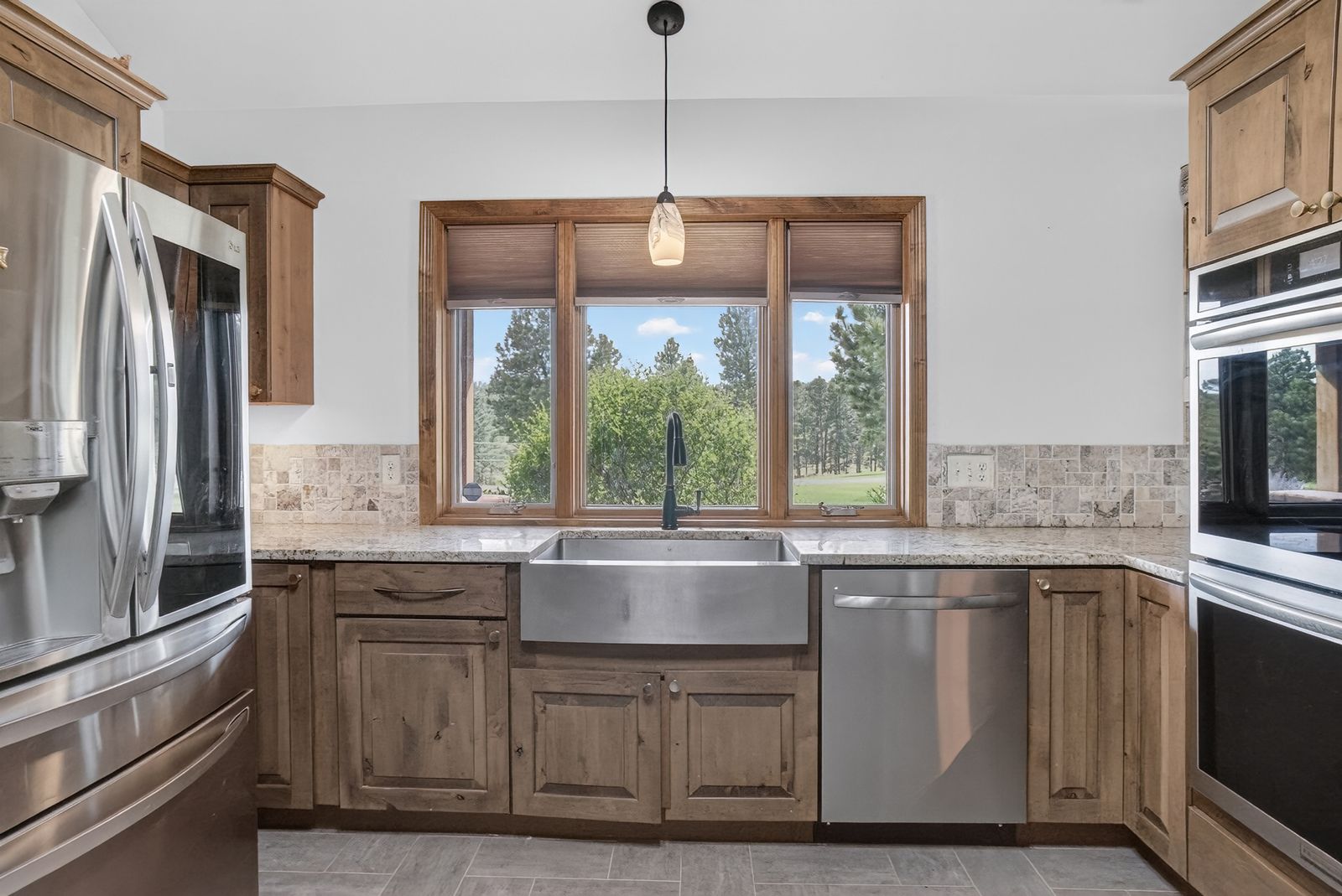 7810 LABRADOR TR, Rapid City, SD, 57702, kitchen