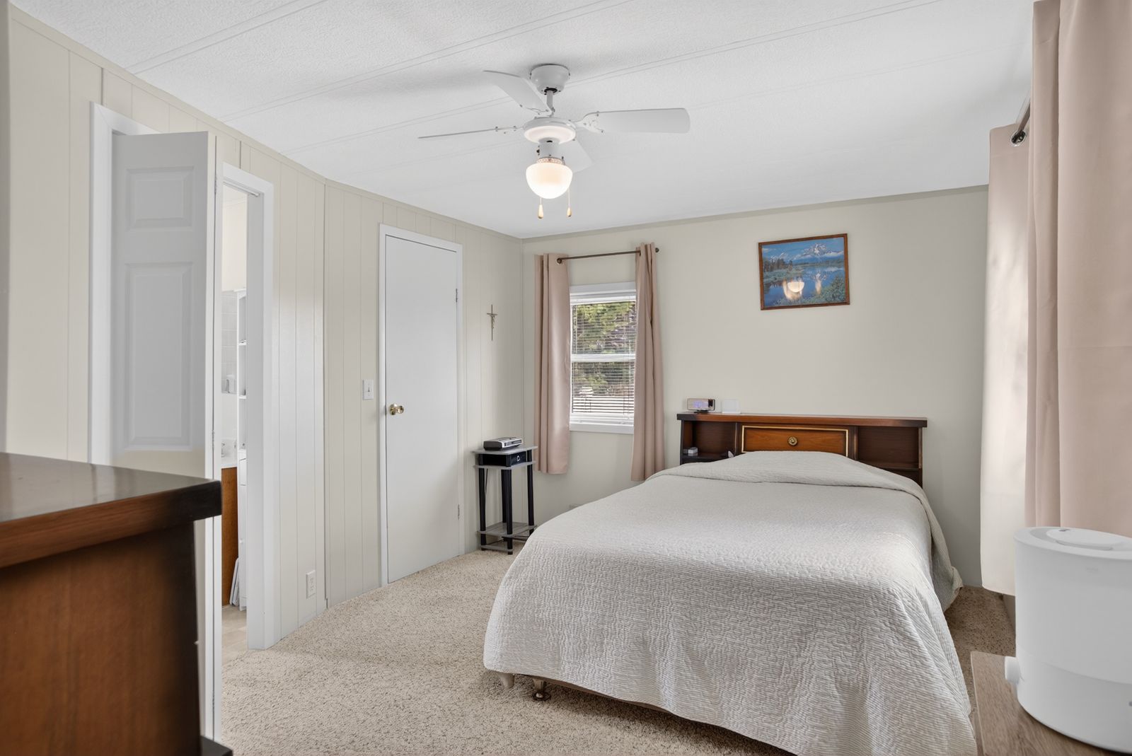 3211 VANOCKER DR, Sturgis, SD, 57785, primary suite