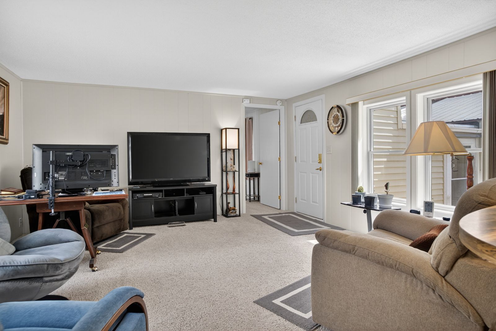 3211 VANOCKER DR, Sturgis, SD, 57785, living areas