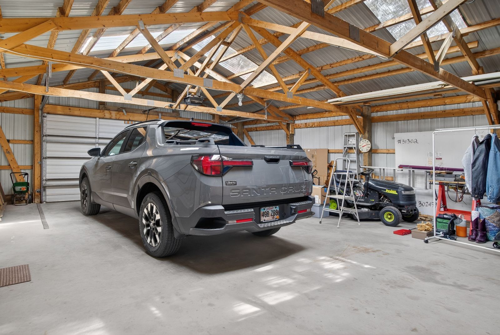 3211 VANOCKER DR, Sturgis, SD, 57785, garage