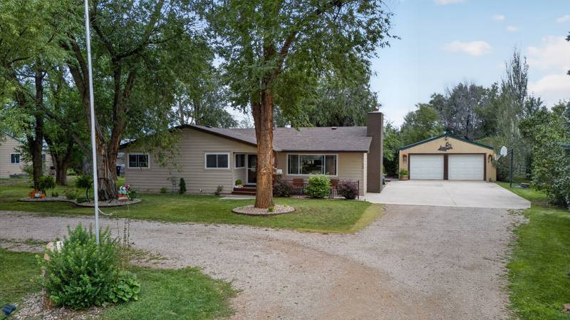 3 bedroom, 2 bathroom home at 72 Fairgrounds Place in Hermosa, SD, 1,536 square feet, 1.02 acres
