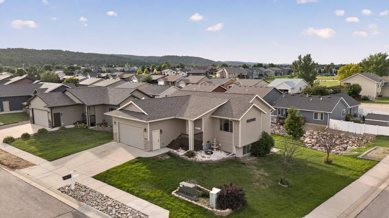 4 bedroom, 3 bathroom home at 6712 Cambridge Ct. in Summerset, SD, 2,116 square feet, 0.2 acres