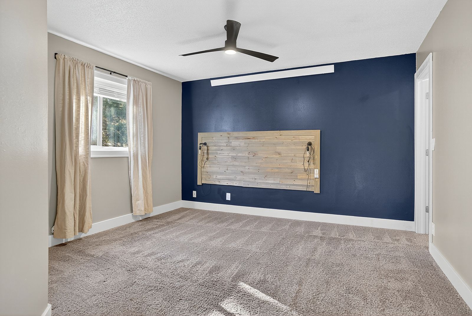 5439 MEADOWLARK DR, Rapid City, SD, 57702, primary suite