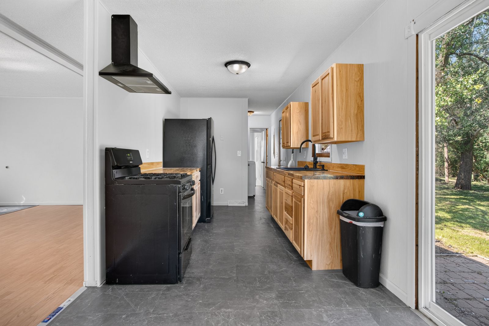 5 Tatanka Pl, Eagle Butte, SD, 57625, kitchen
