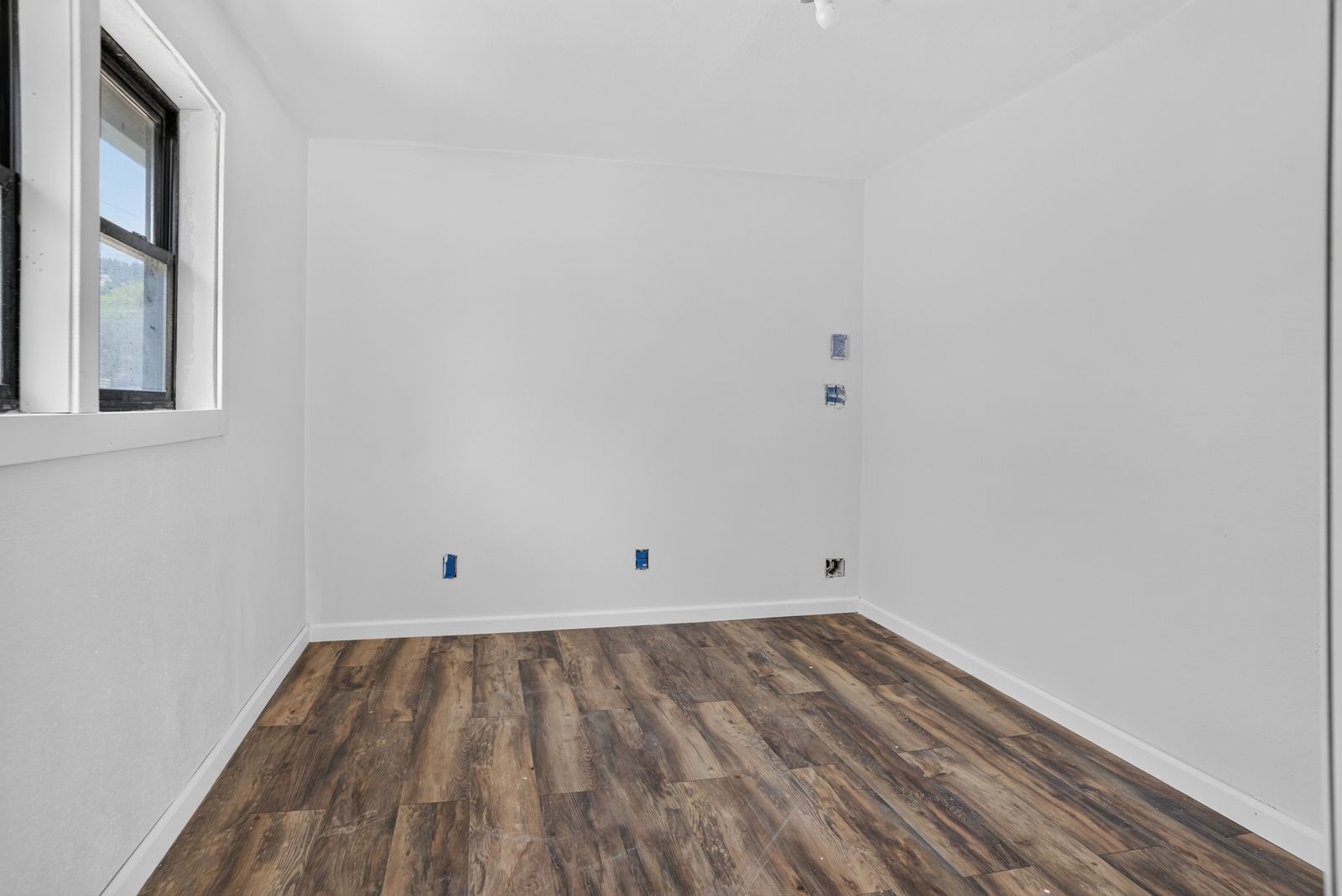 1945 Williams Street, Sturgis, SD, 57785, laundry