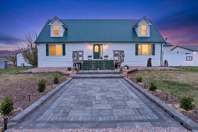 4 bedroom, 3.5 bathroom home at 14703 Bridle Ct in Piedmont, SD, 4,200 square feet, 9.02 acres