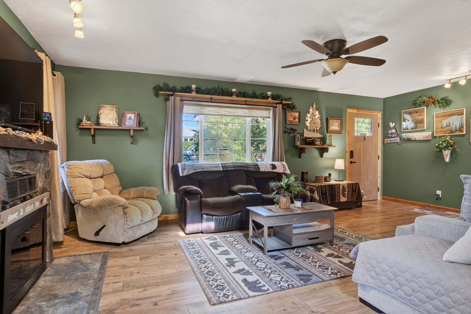 818 Roubaix Dr, Rapid City, SD, 57702, living areas
