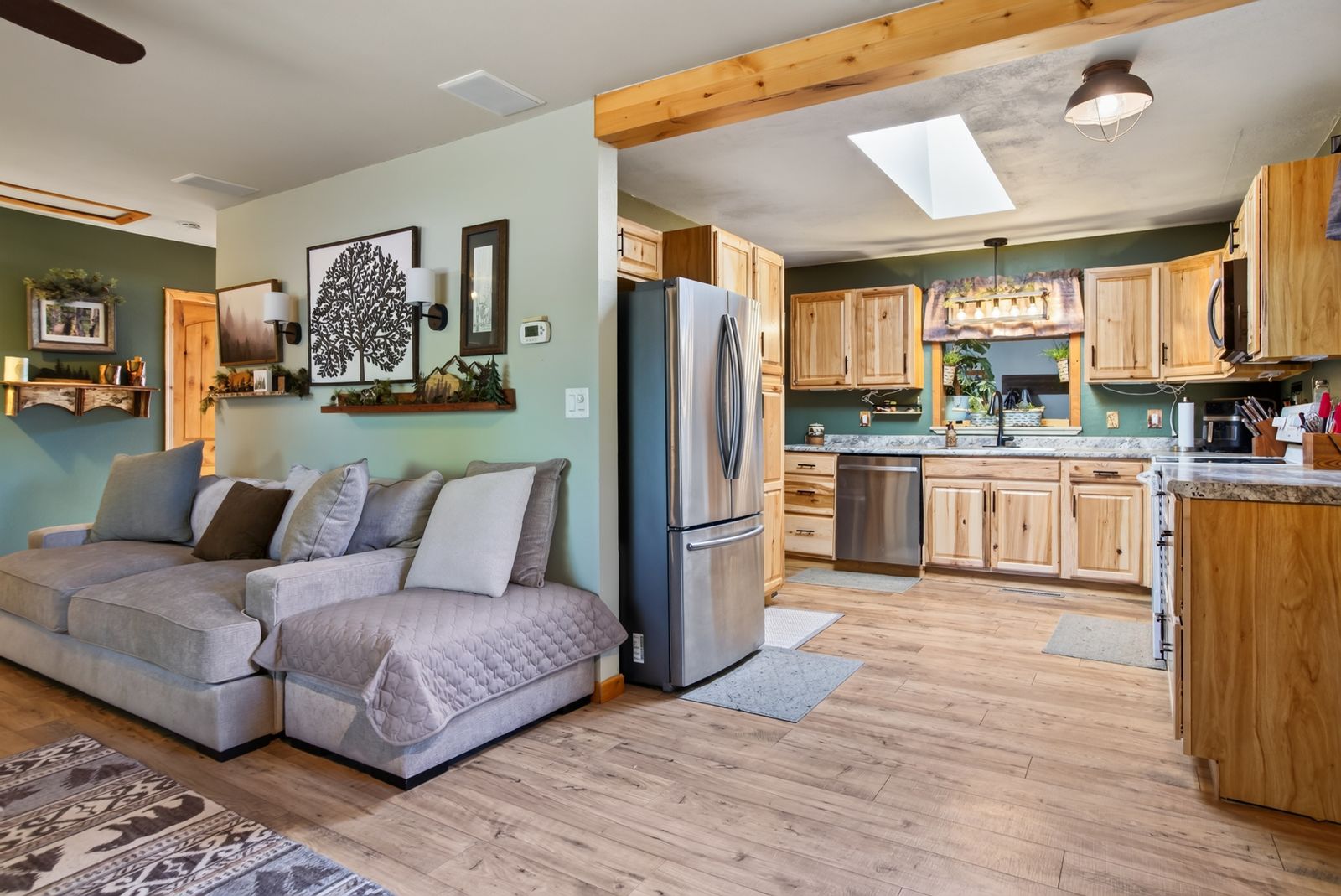 818 Roubaix Dr, Rapid City, SD, 57702, living areas