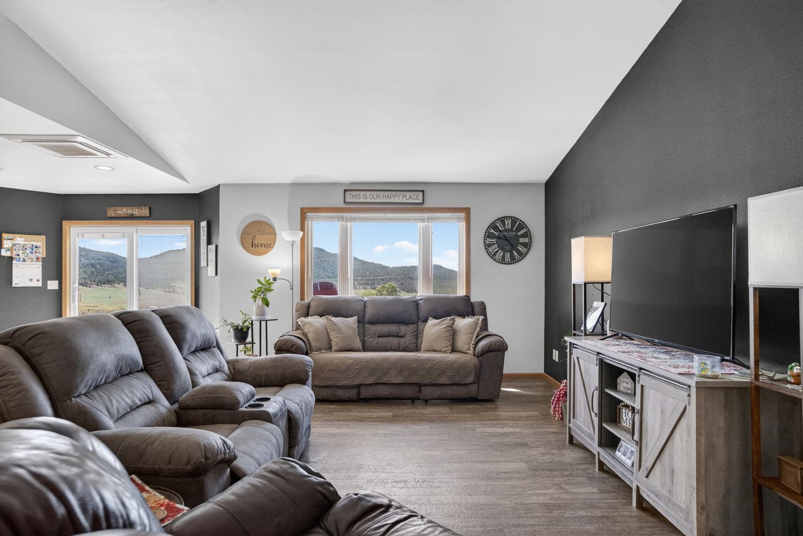 12929 SAPPHIRE LN, Hot Springs, SD, 57747, living areas