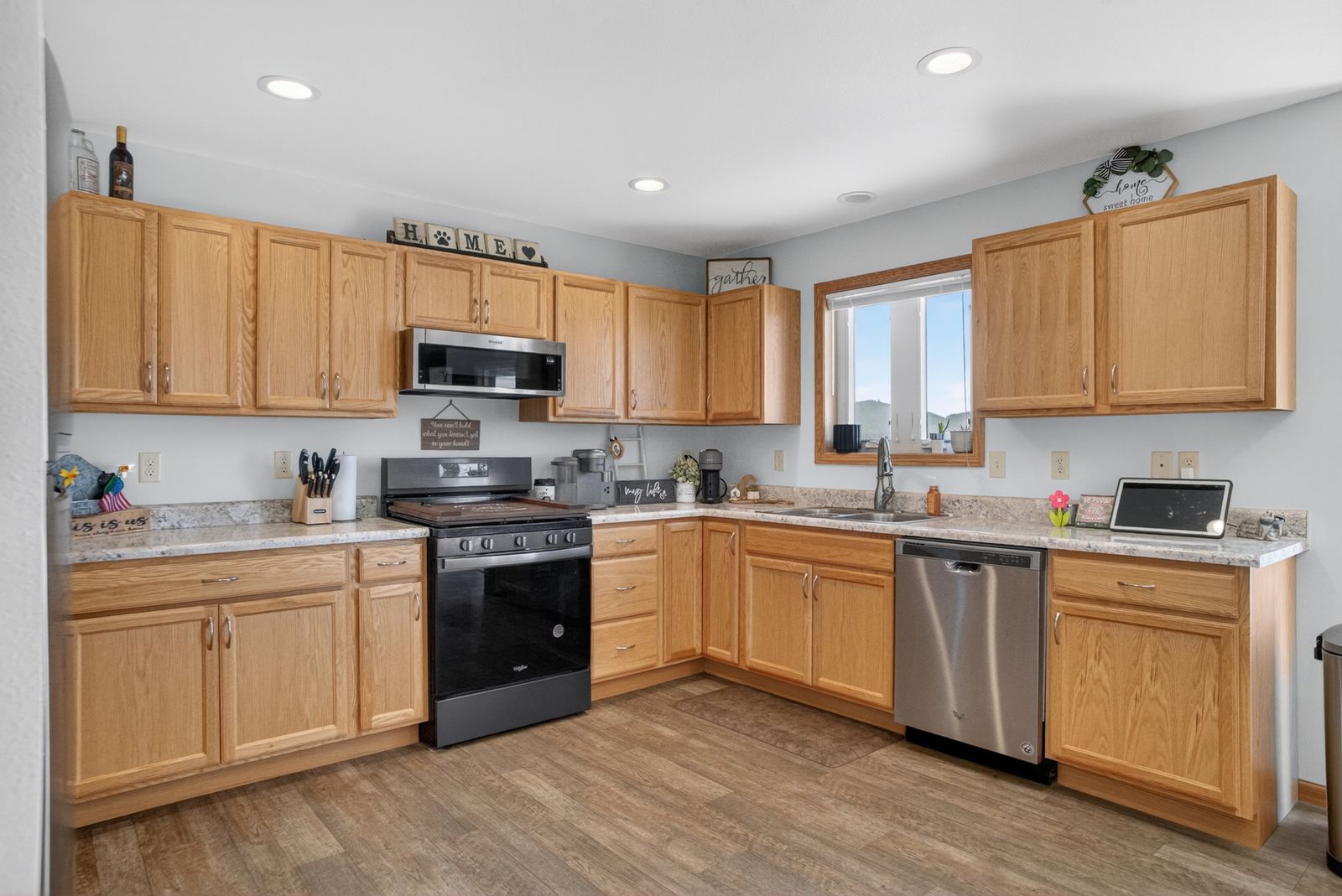 12929 SAPPHIRE LN, Hot Springs, SD, 57747, kitchen