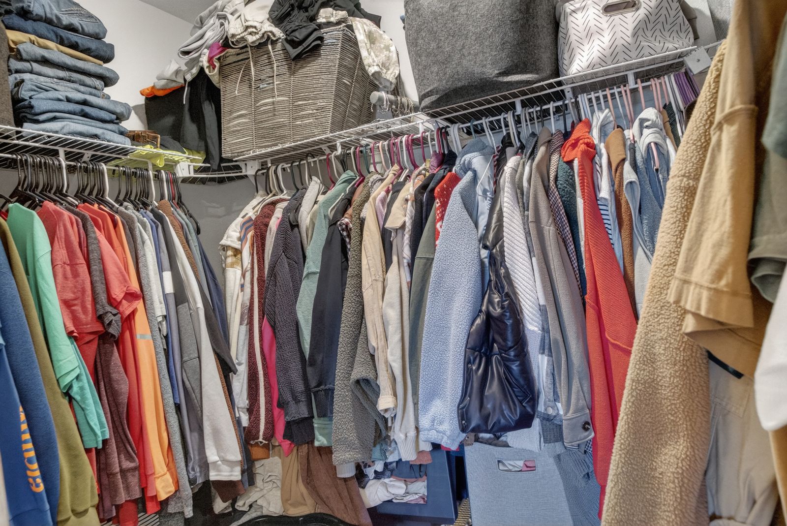 12929 SAPPHIRE LN, Hot Springs, SD, 57747, primary closet